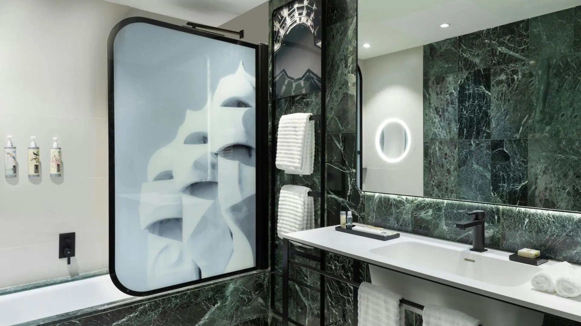 Renaissance Barcelona Hotel España