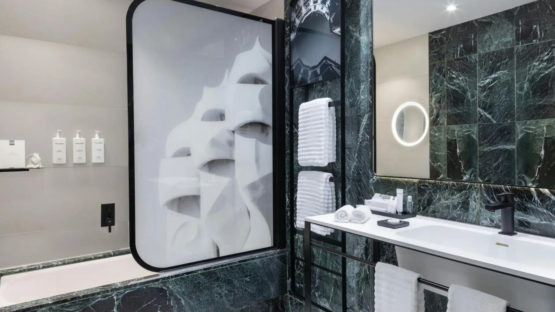 Renaissance Barcelona Hotel