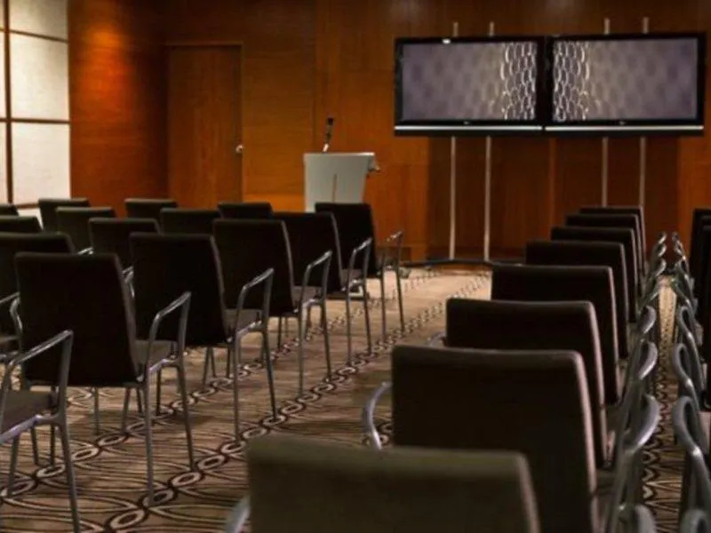 Renaissance Barcelona Hotel 5*,